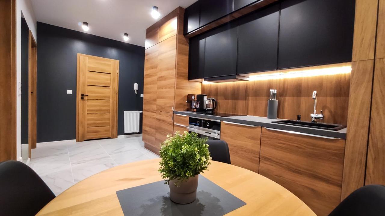 Wroclawska Two Bedroom Апартаменти